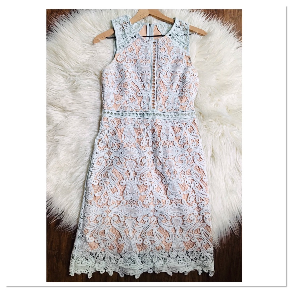 Lulu’s Dream Life Lace Crochet Overlay Dress Sleeveless Blue Nude Size Small